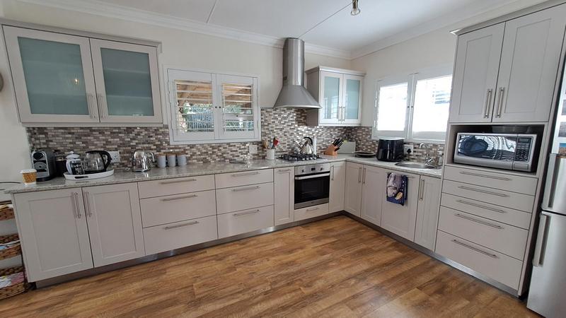 4 Bedroom Property for Sale in Stilbaai Wes Western Cape